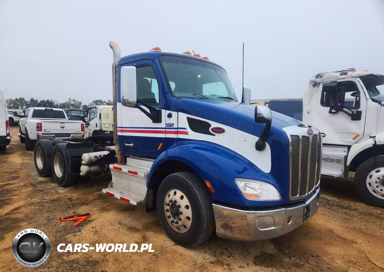 2017 Peterbilt 579 Semi Truck VIN:1XPBDP9X3HD358797 - 4