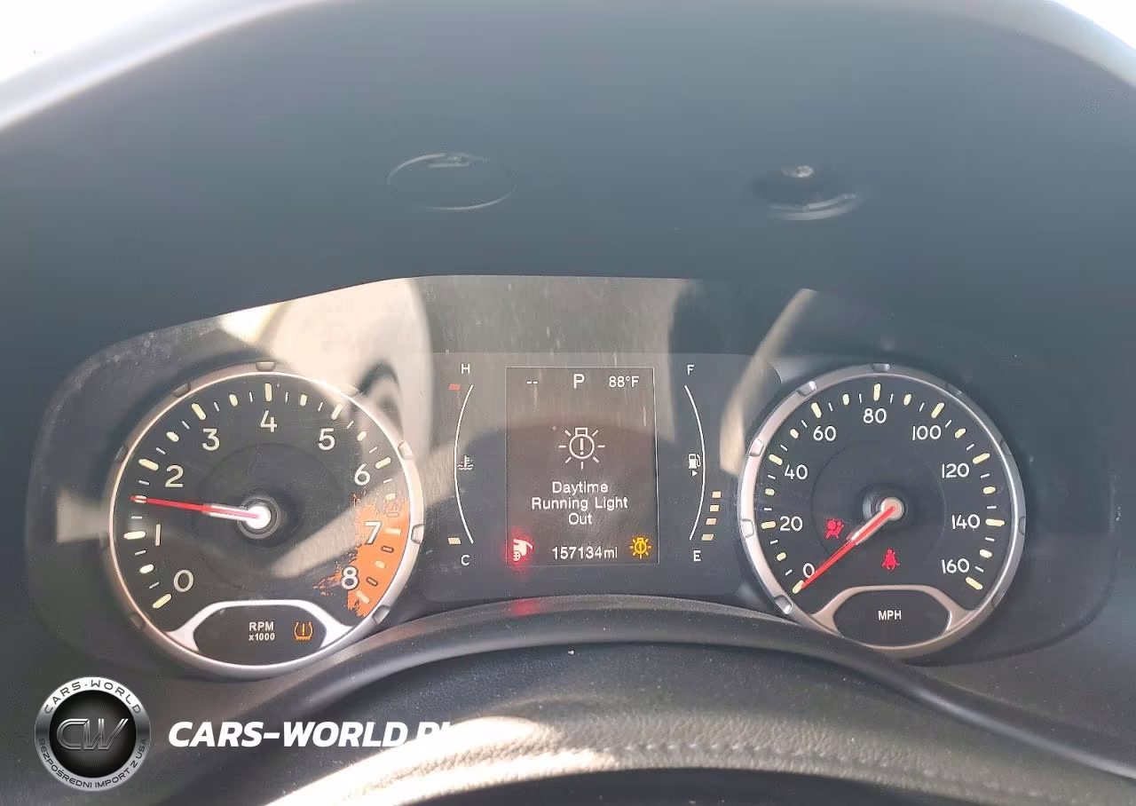 2015 Jeep Renegade Latitude VIN:ZACCJABT9FPB87832 - 9