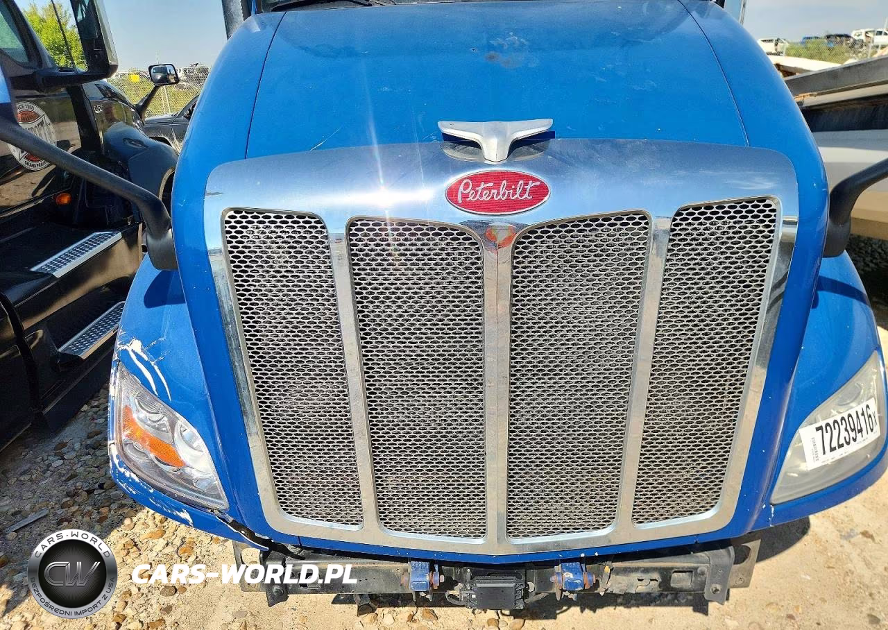 2018 Peterbilt 579 Semi Truck VIN:1XPBDP9X4JD474743 - 10