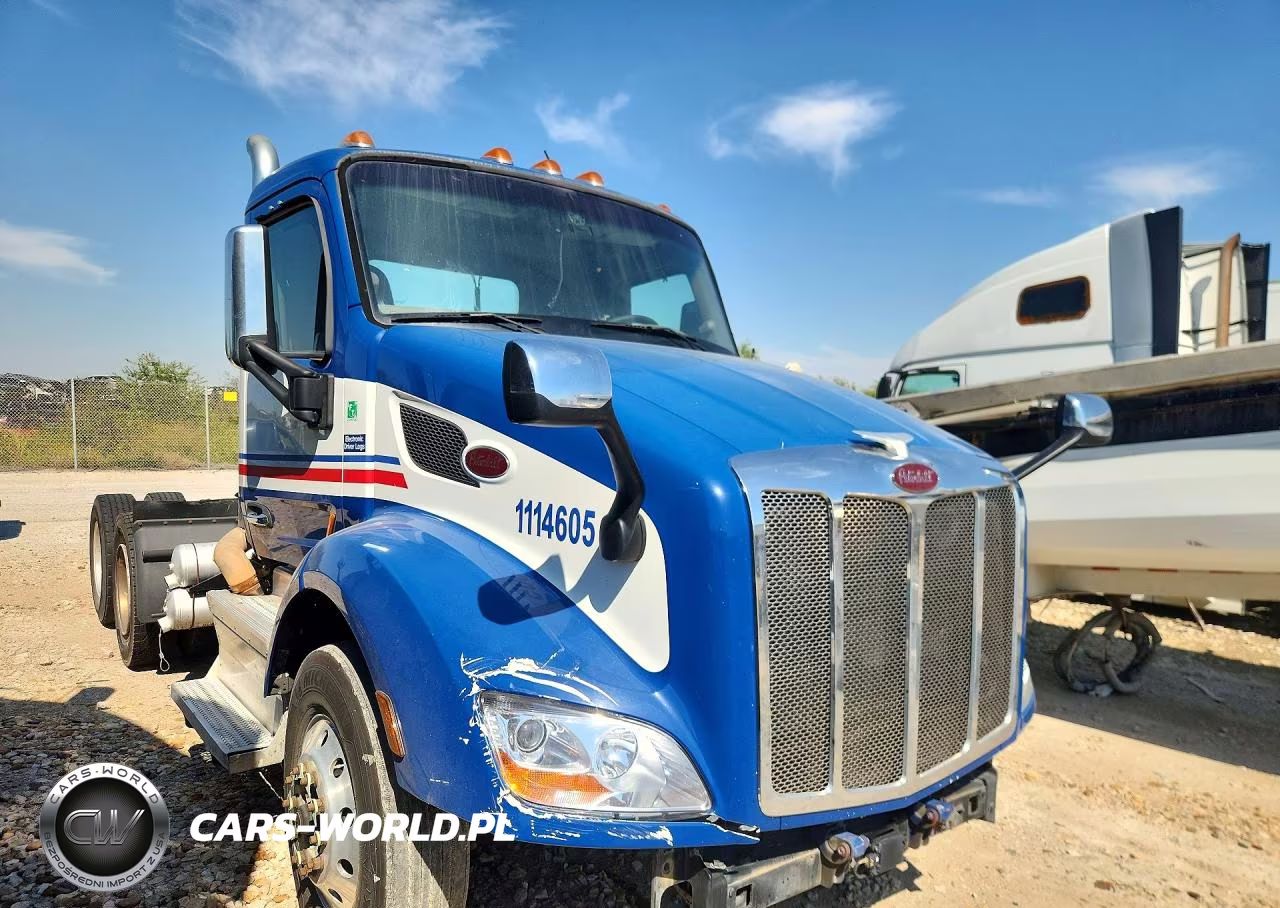 2018 Peterbilt 579 Semi Truck VIN:1XPBDP9X4JD474743 - 4