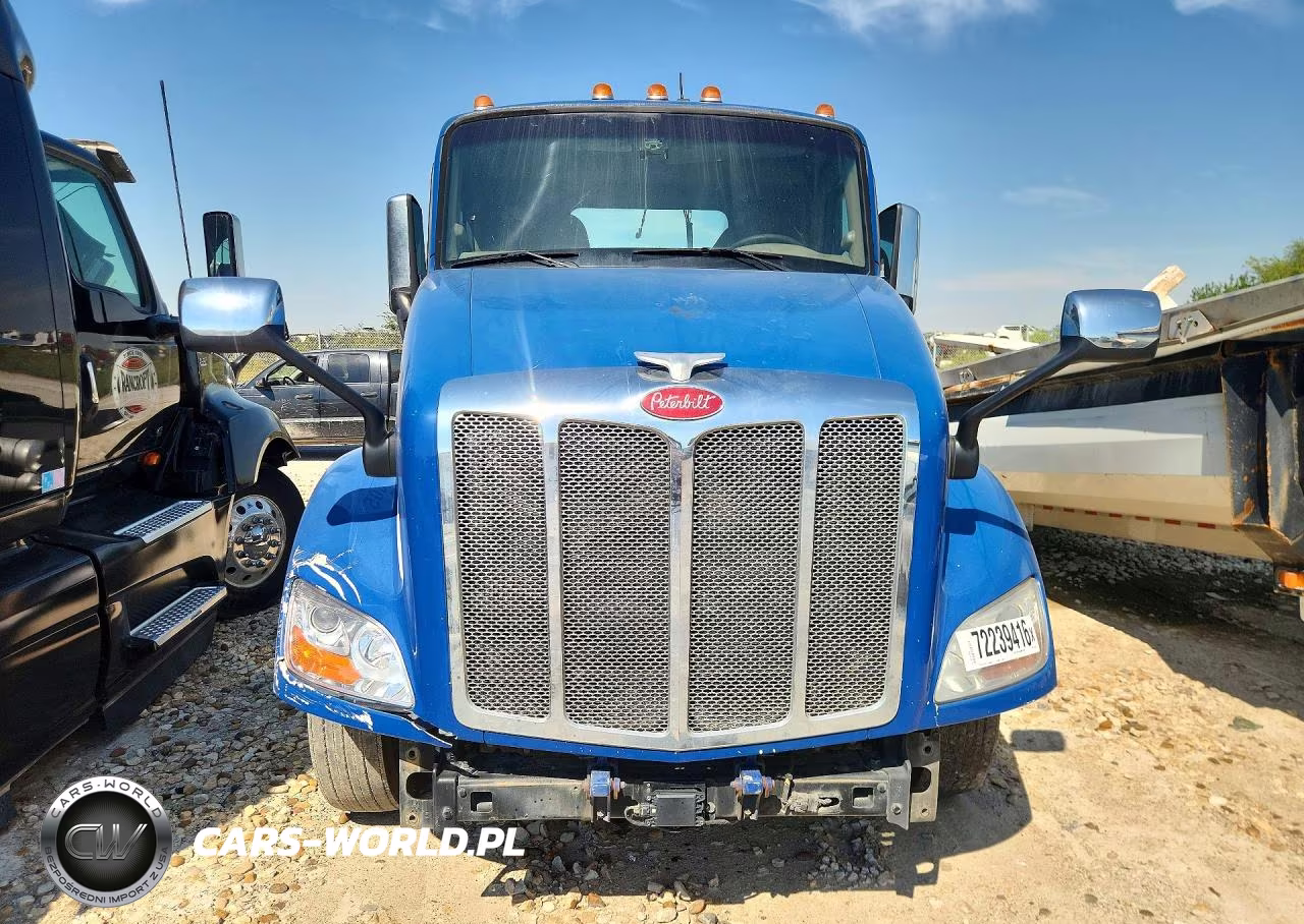 2018 Peterbilt 579 Semi Truck VIN:1XPBDP9X4JD474743 - 5