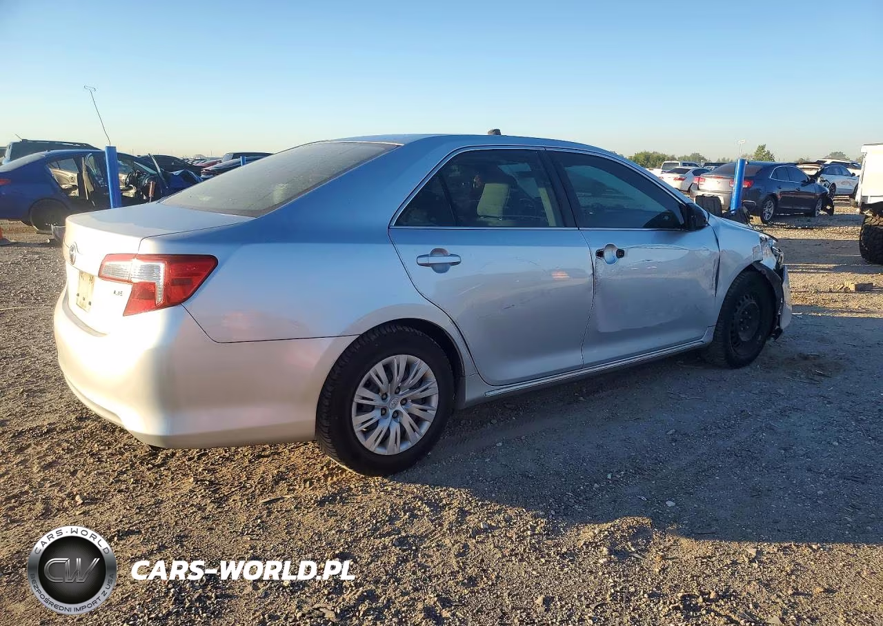 2014 Toyota Camry Le VIN:4T4BF1FK2ER419362 - 3