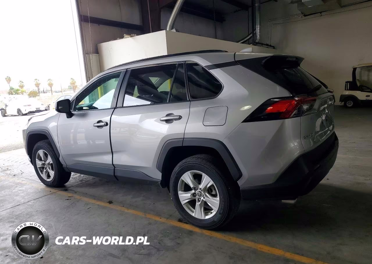 2021 Toyota Rav4 Xle VIN:2T3P1RFV8MW210348 - 2