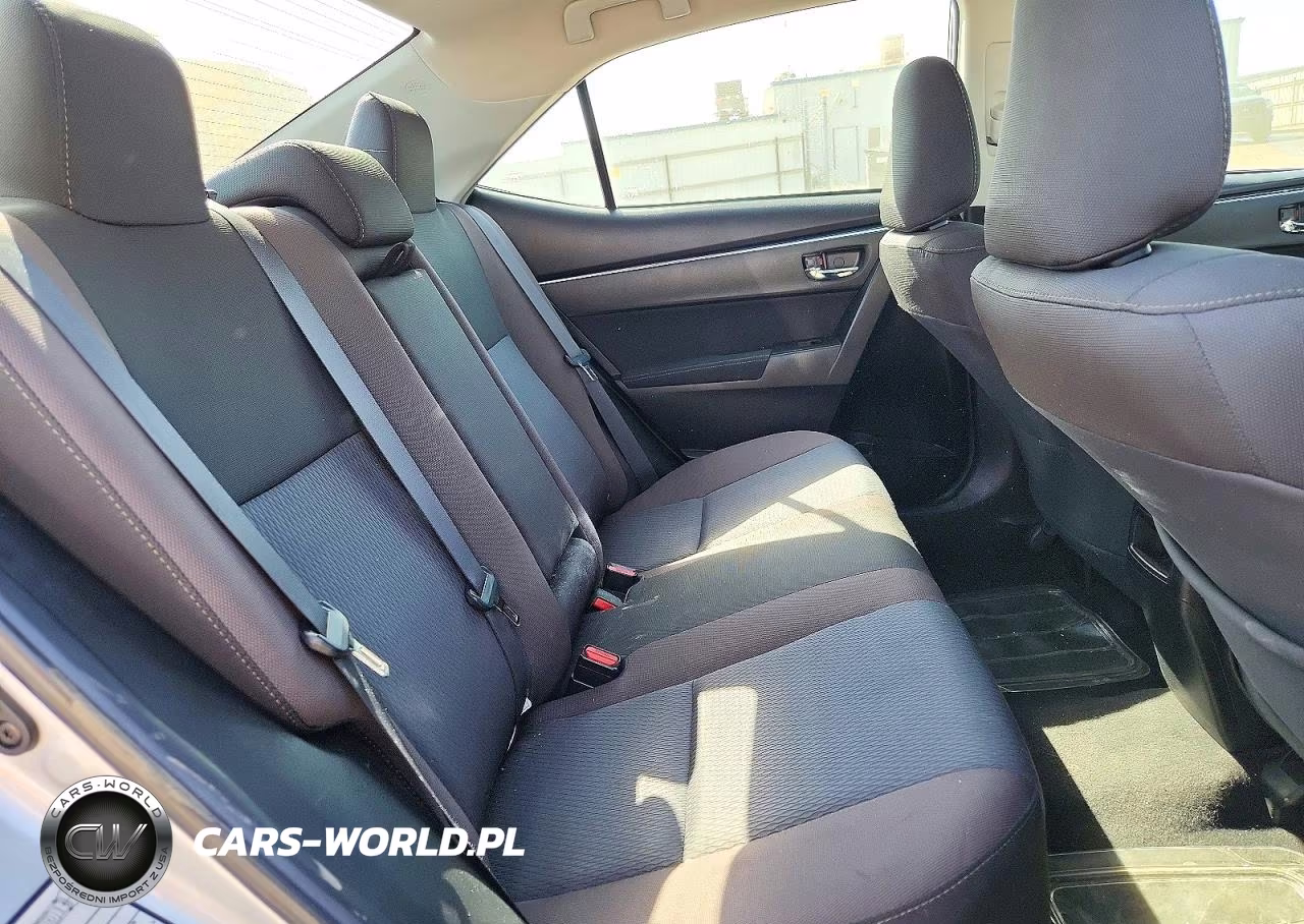 2018 Toyota Corolla Le VIN:2T1BURHE2JC052030 - 10