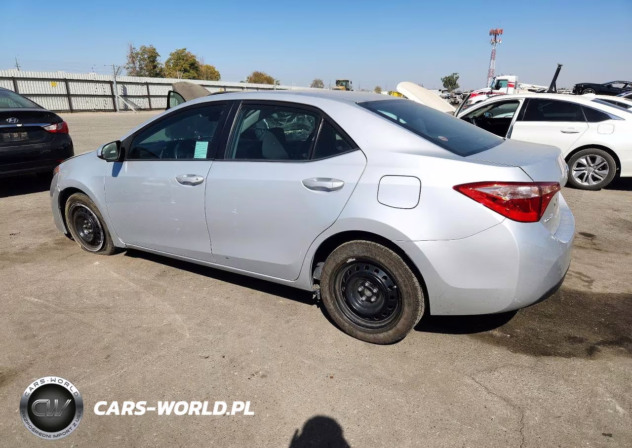 2018 Toyota Corolla Le VIN:2T1BURHE2JC052030 - 2