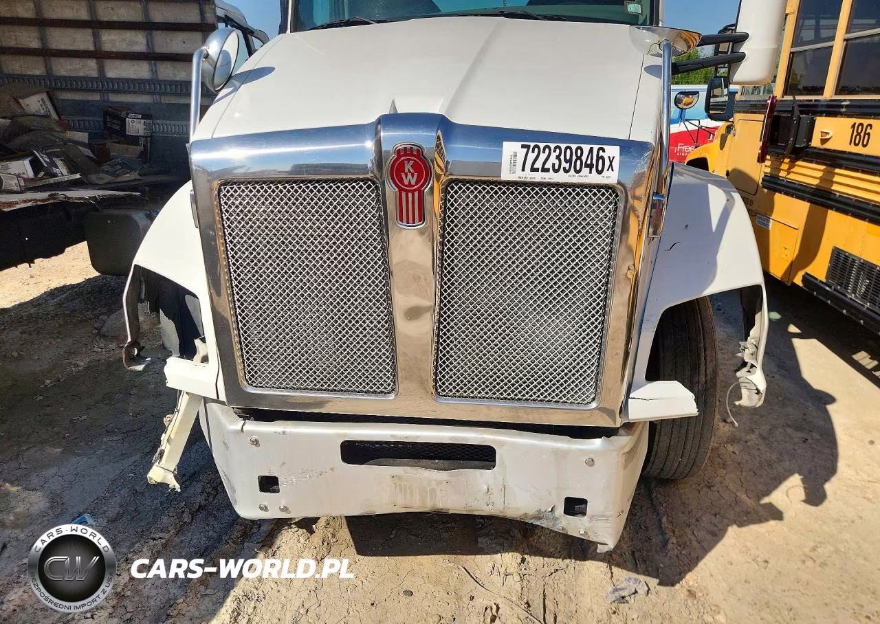 2017 Kenworth T880 Semi Truck VIN:1XKZDK9X4HJ163977 - 5