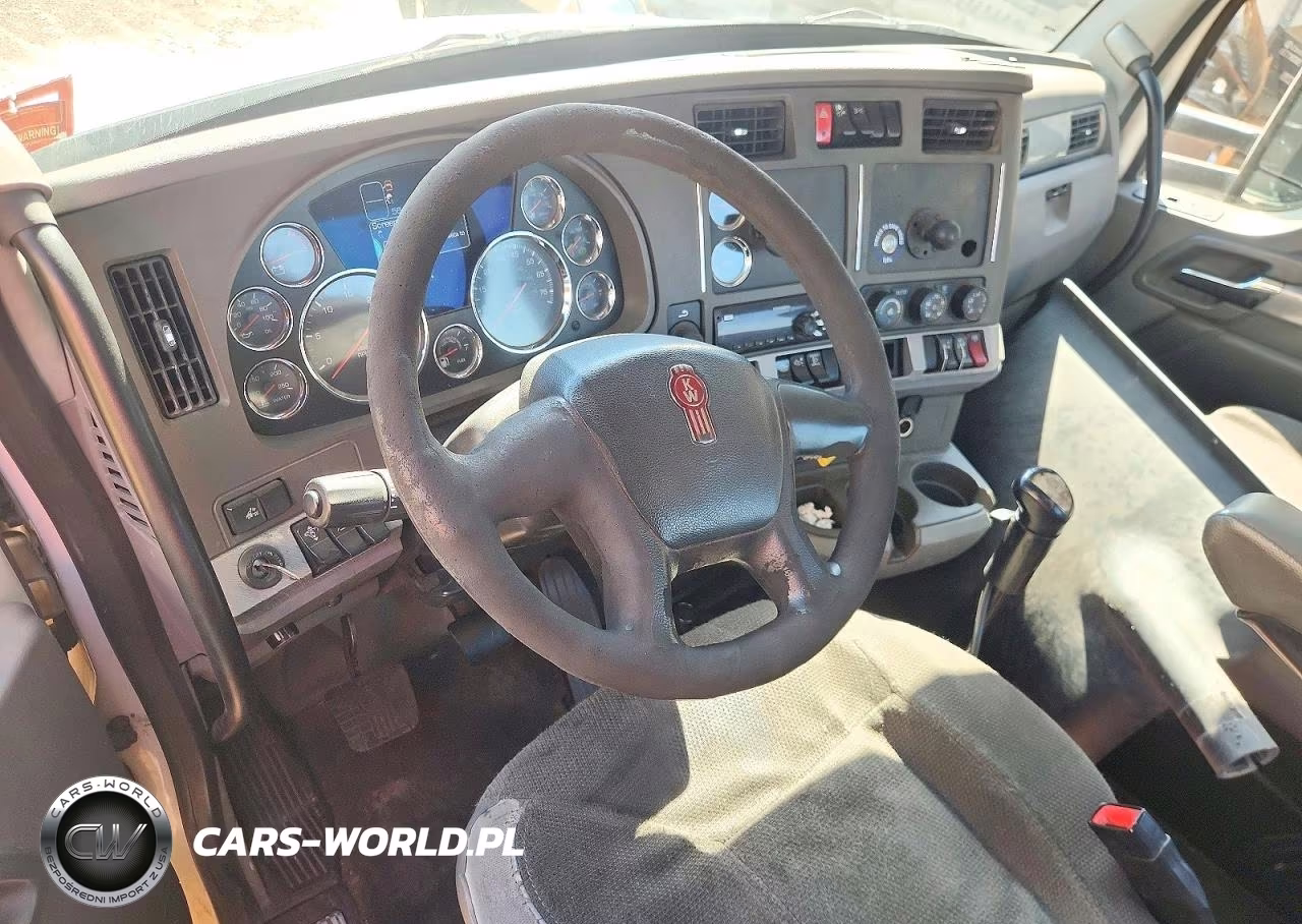 2017 Kenworth T880 Semi Truck VIN:1XKZDK9X4HJ163977 - 8