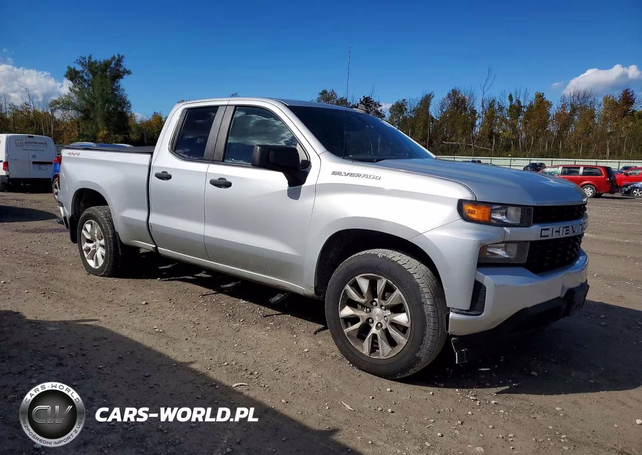 2021 Chevrolet Silverado K1500 Custom VIN:1GCRYBEK0MZ305005 - 4