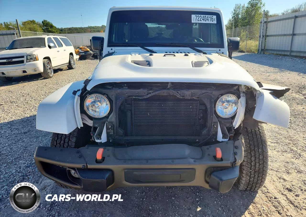 2016 Jeep Wrangler Unlimited Sahara VIN:1C4BJWEG9GL328508 - 5