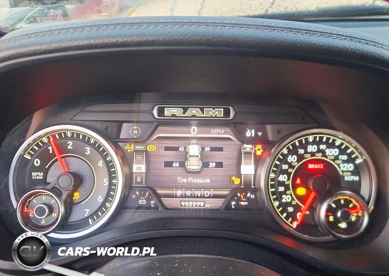 2021 Ram 1500 Laramie VIN:1C6SRFJT1MN806424 - 9