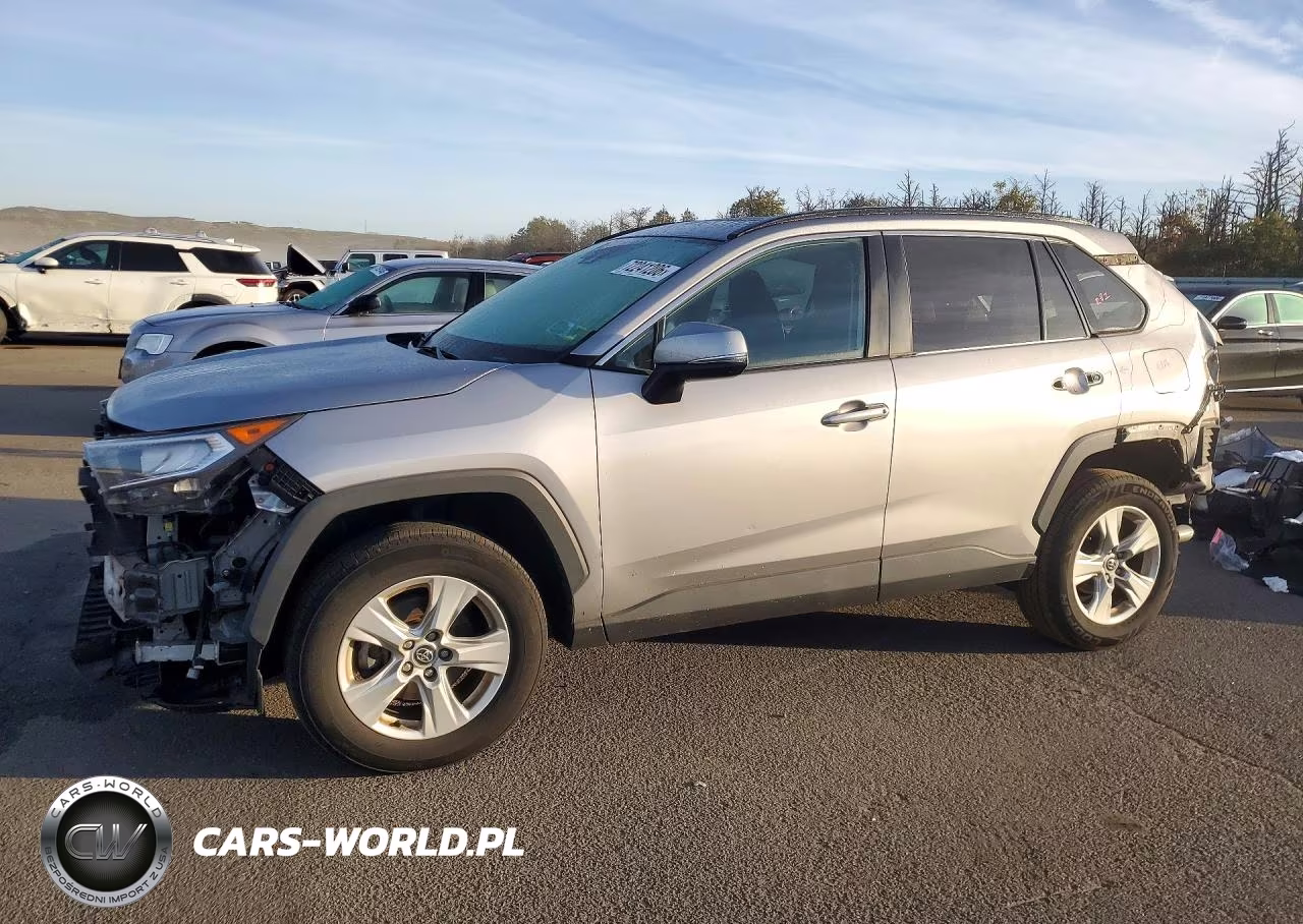 2020 Toyota Rav4 Xle VIN:2T3P1RFV8LC068552 - 1