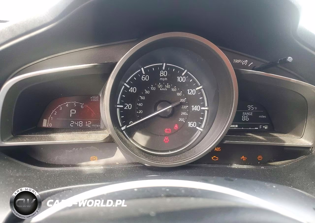 2018 Mazda 3 Touring VIN:3MZBN1V30JM204943 - 9