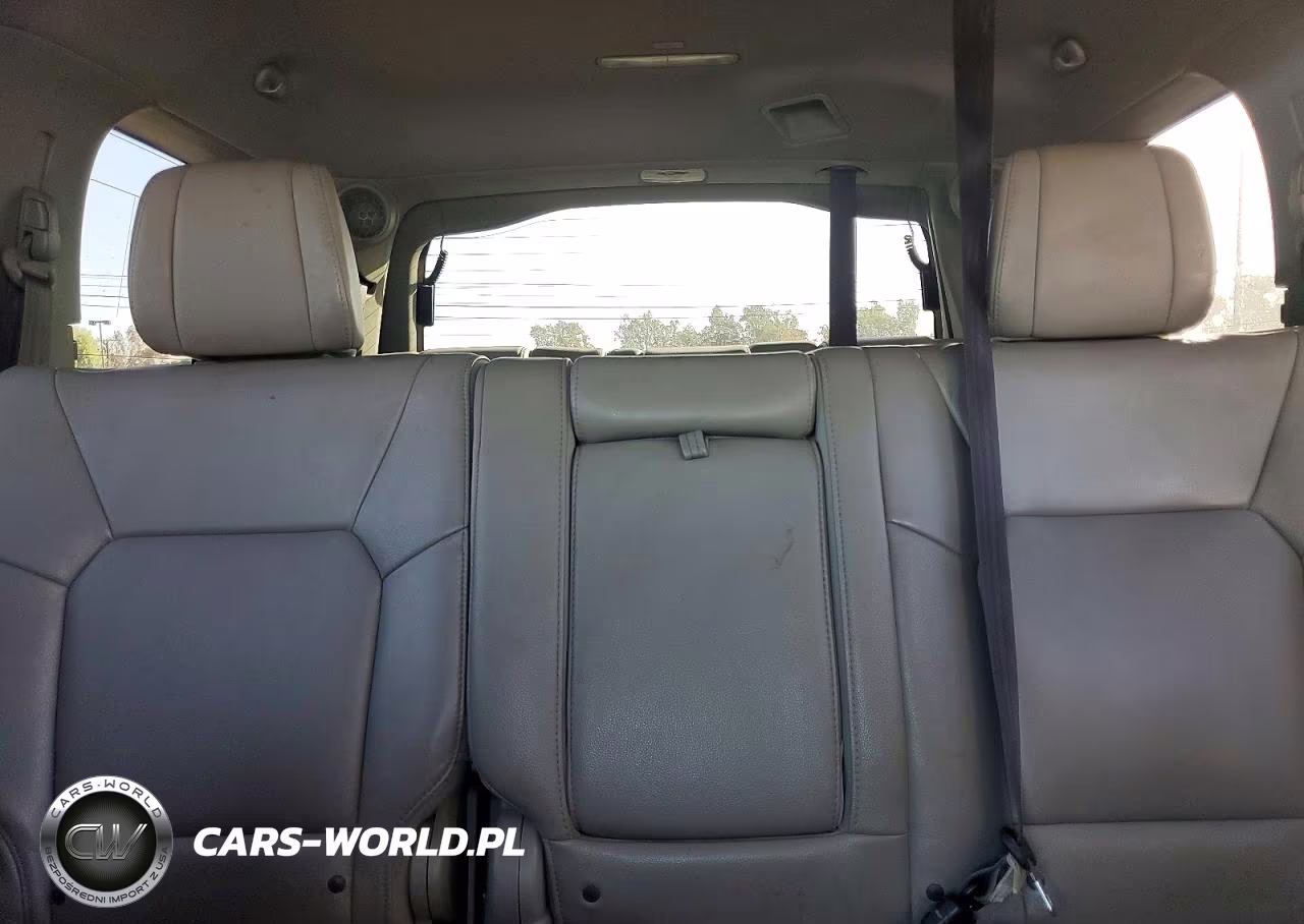 2012 Honda Pilot Touring VIN:5FNYF4H95CB075696 - 10