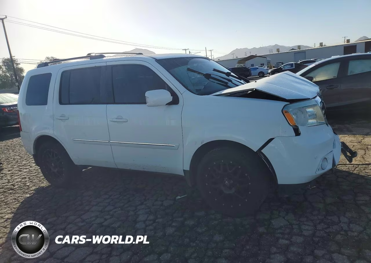 2012 Honda Pilot Touring VIN:5FNYF4H95CB075696 - 4