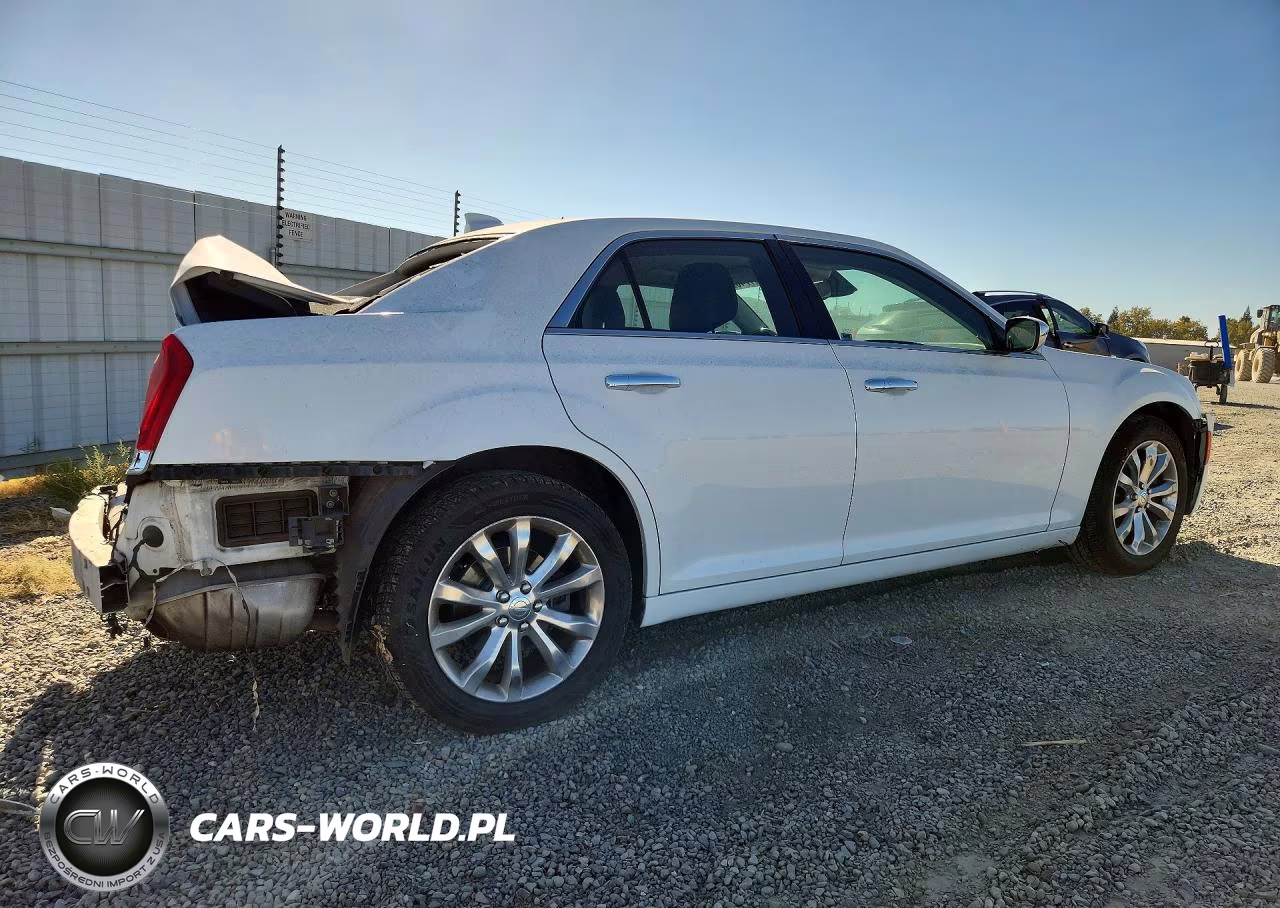 2018 Chrysler 300 Limited VIN:2C3CCAKG2JH168504 - 3