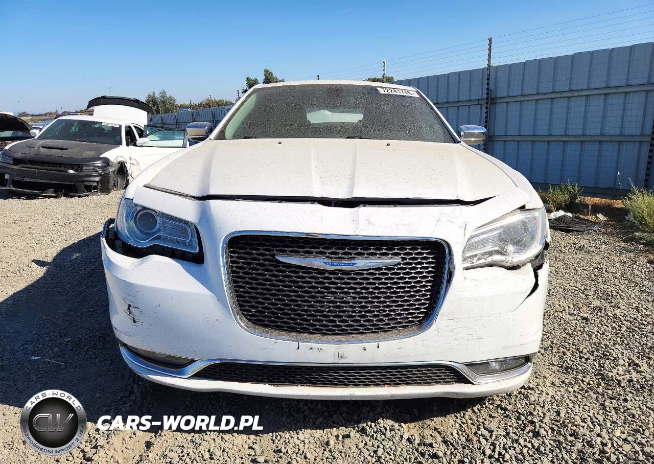 2018 Chrysler 300 Limited VIN:2C3CCAKG2JH168504 - 5