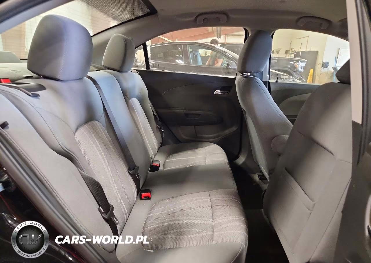 2020 Chevrolet Sonic Lt VIN:1G1JD5SB6L4135137 - 10