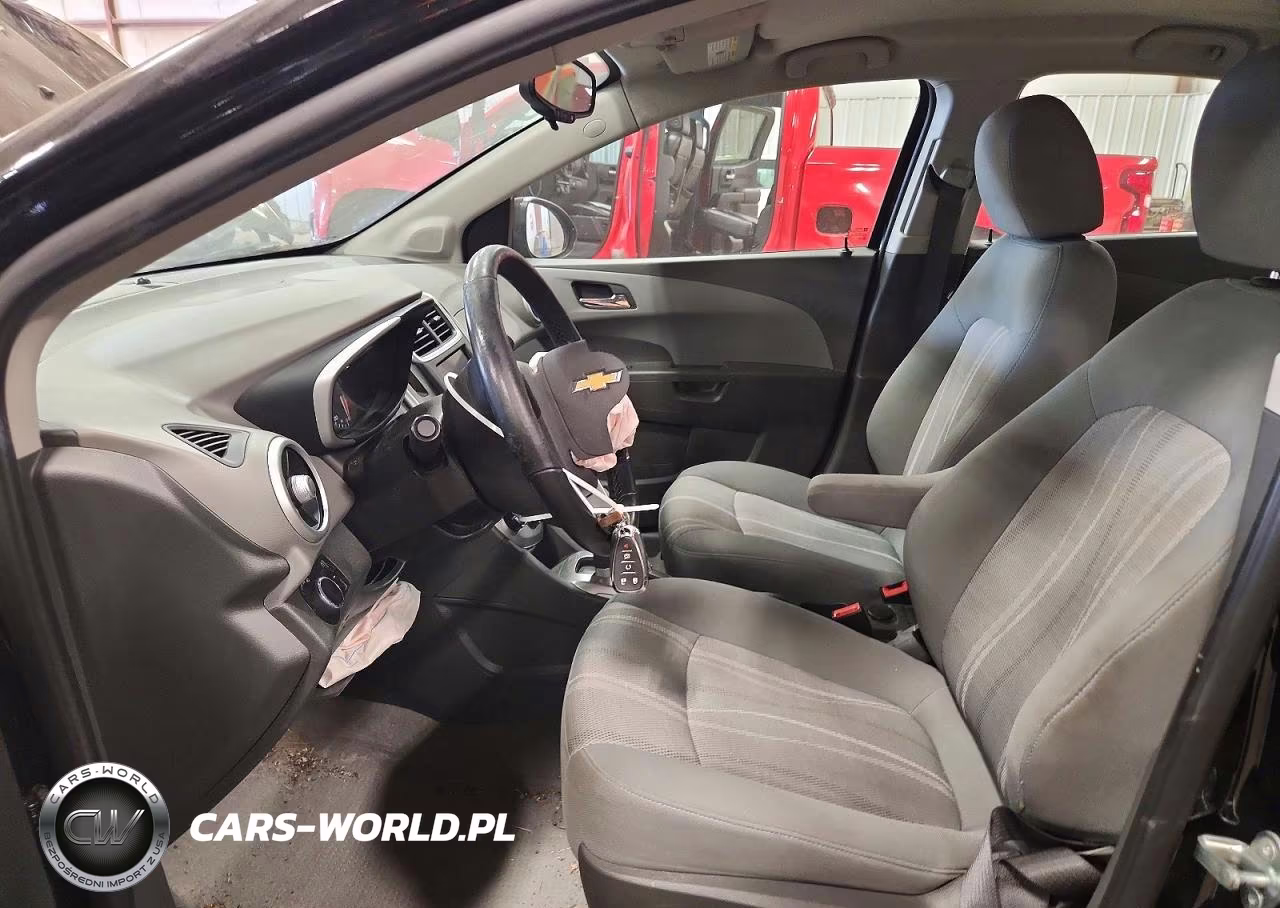2020 Chevrolet Sonic Lt VIN:1G1JD5SB6L4135137 - 7