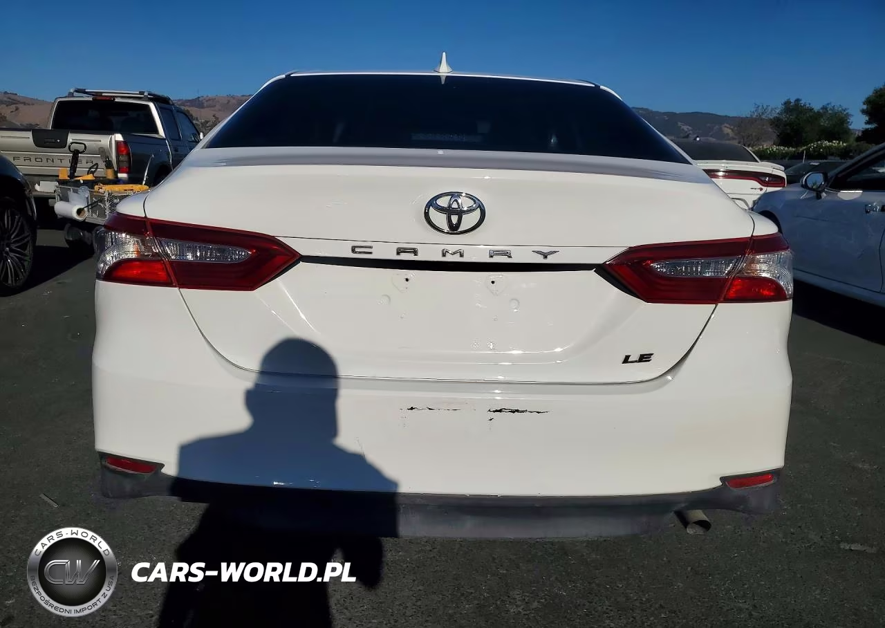 2019 Toyota Camry L VIN:4T1B11HK3KU254214 - 6