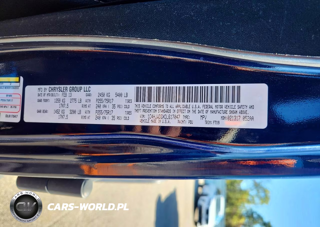 2013 Jeep Wrangler Unlimited Sport VIN:1C4HJWDGXDL617047 - 13