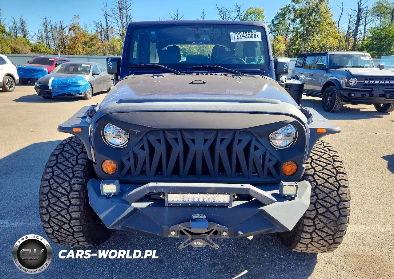 2013 Jeep Wrangler Unlimited Sport VIN:1C4HJWDGXDL617047 - 5