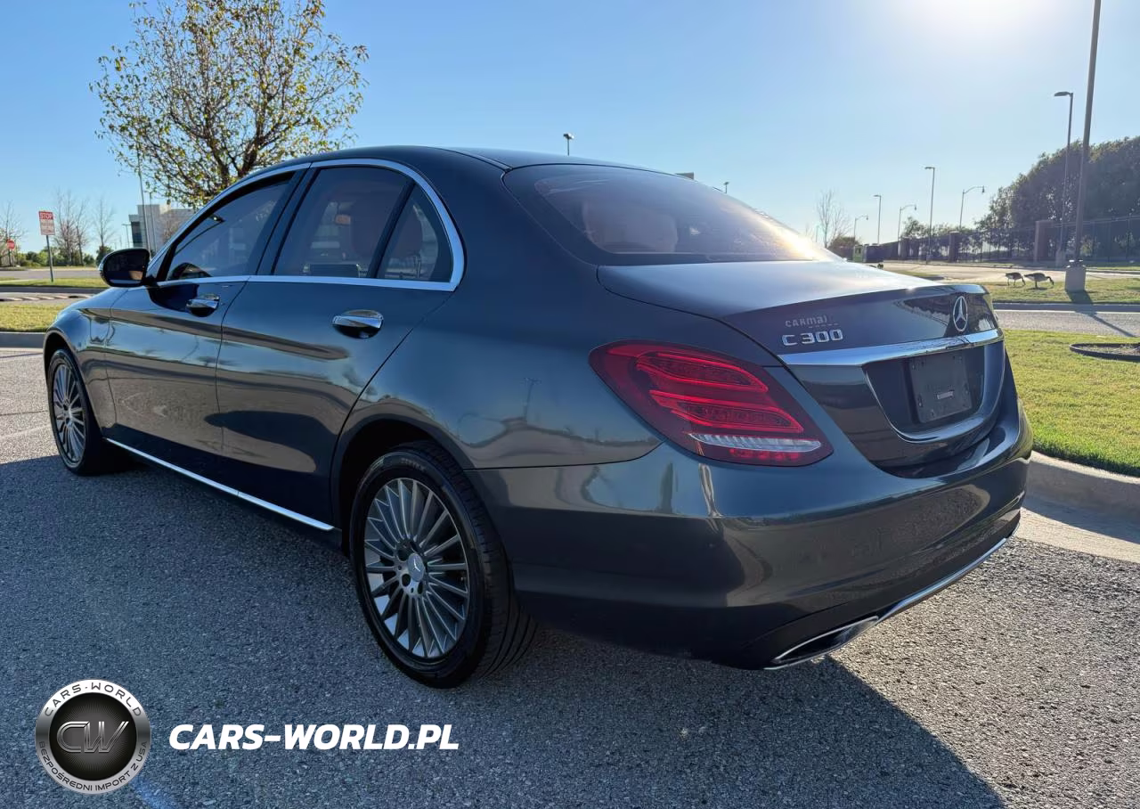 2015 Mercedes-Benz C 300 4Matic VIN:55SWF4KB0FU013743 - 3