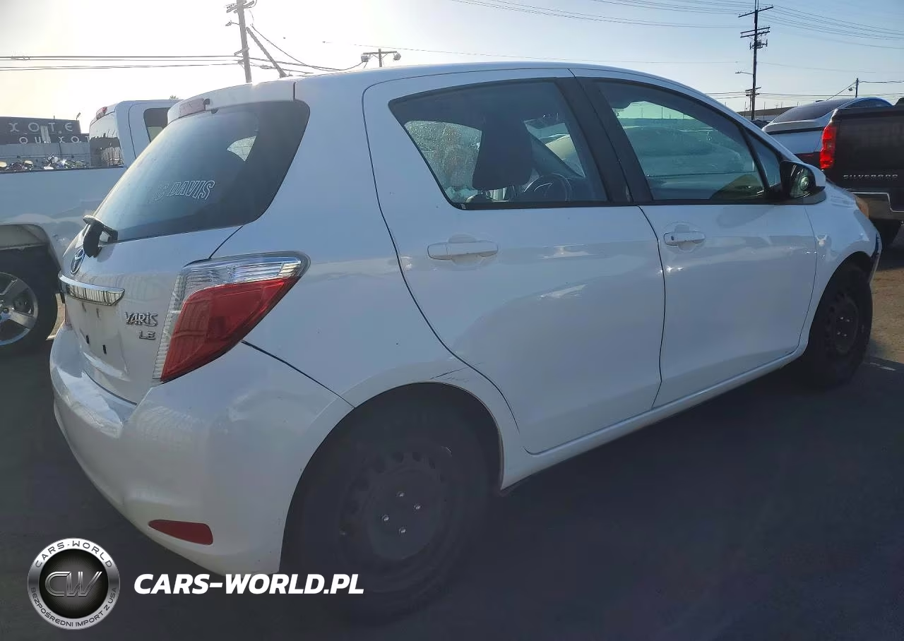 2014 Toyota Yaris 5-Door Le VIN:VNKKTUD32EA000649 - 3