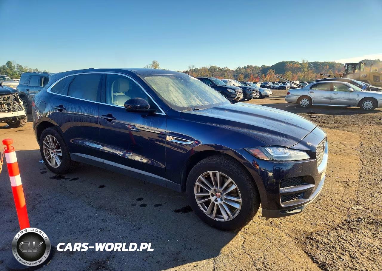 2017 Jaguar F-Pace Prestige VIN:SADCK2BV0HA495810 - 4