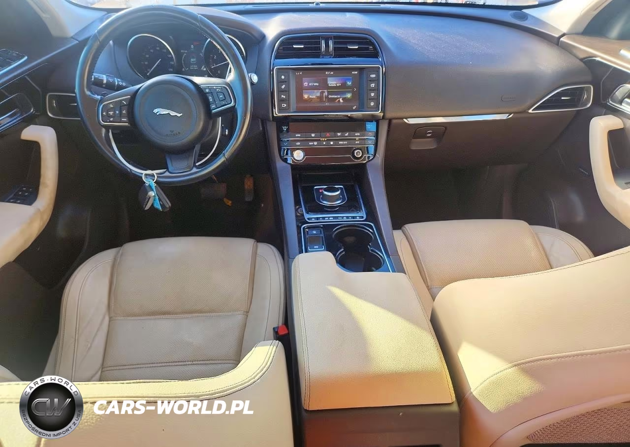 2017 Jaguar F-Pace Prestige VIN:SADCK2BV0HA495810 - 8