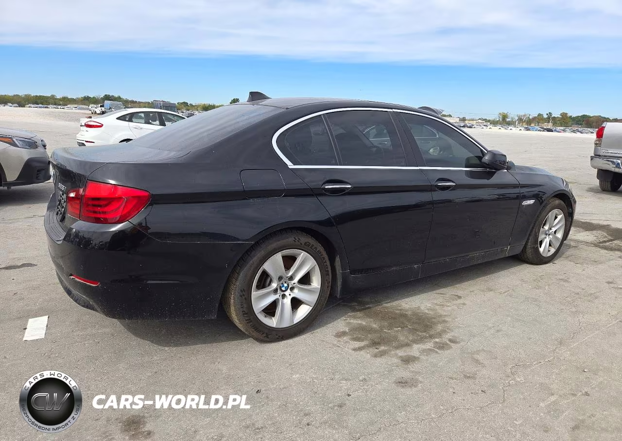 2013 BMW 528I xDrive VIN:WBAXH5C59DD112884 - 3