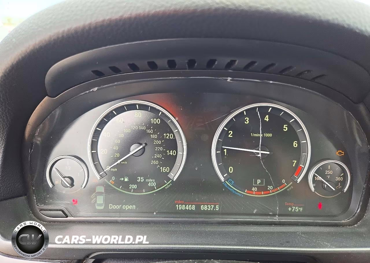 2013 BMW 528I xDrive VIN:WBAXH5C59DD112884 - 9