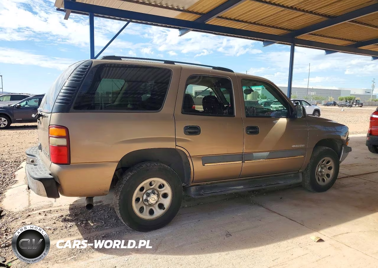 2003 Chevrolet Tahoe C1500 VIN:1GNEC13Z03R255140 - 3