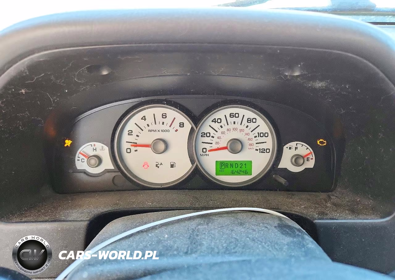 2005 Ford Escape Xls VIN:1FMYU02Z15KB25079 - 9