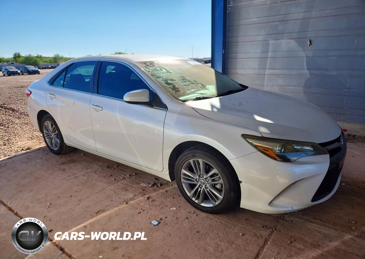 2016 Toyota Camry Se VIN:4T1BF1FK2GU165018 - 4