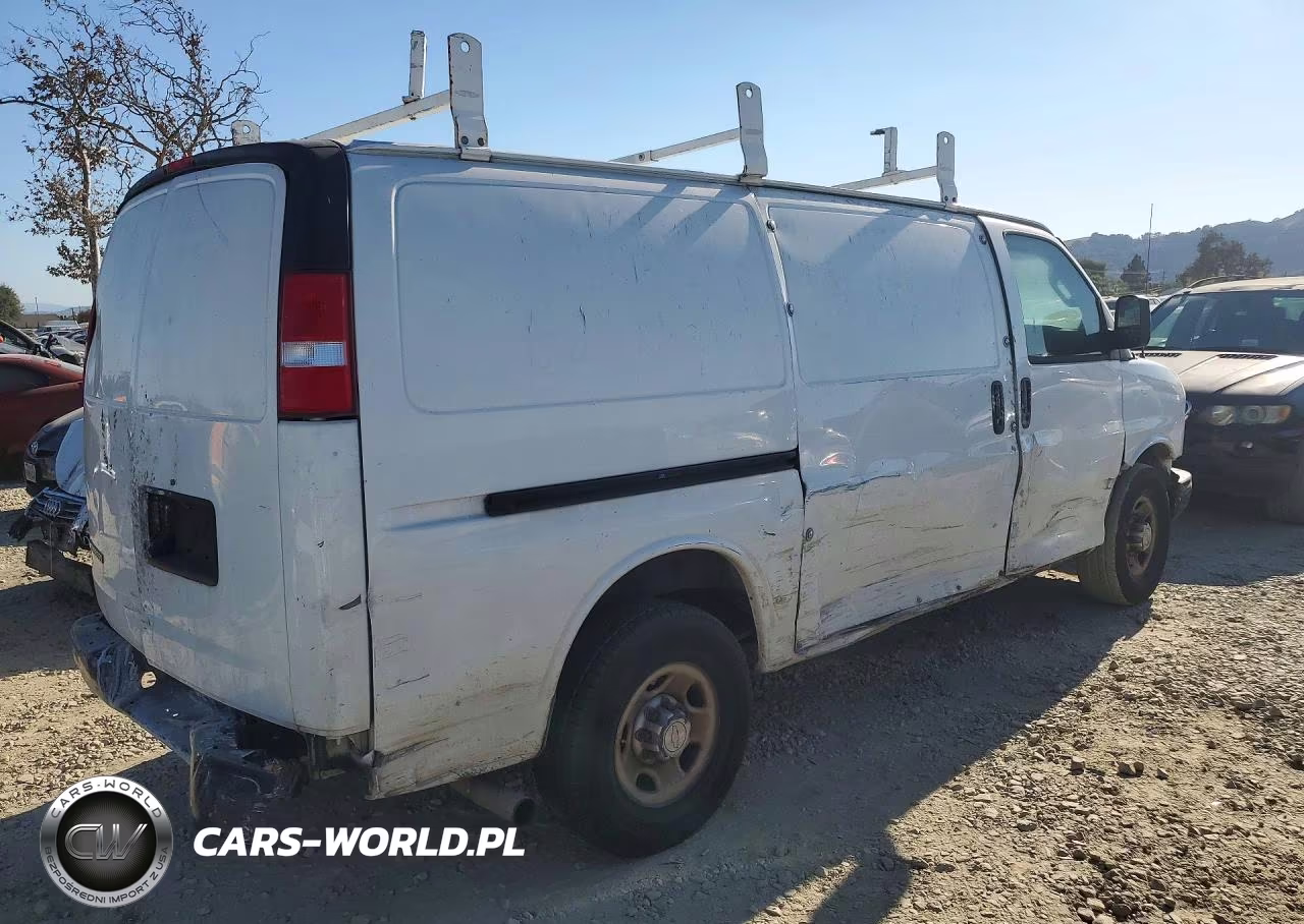 2020 Chevrolet Express G2500 VIN:1GCWGAFG3L1145225 - 3