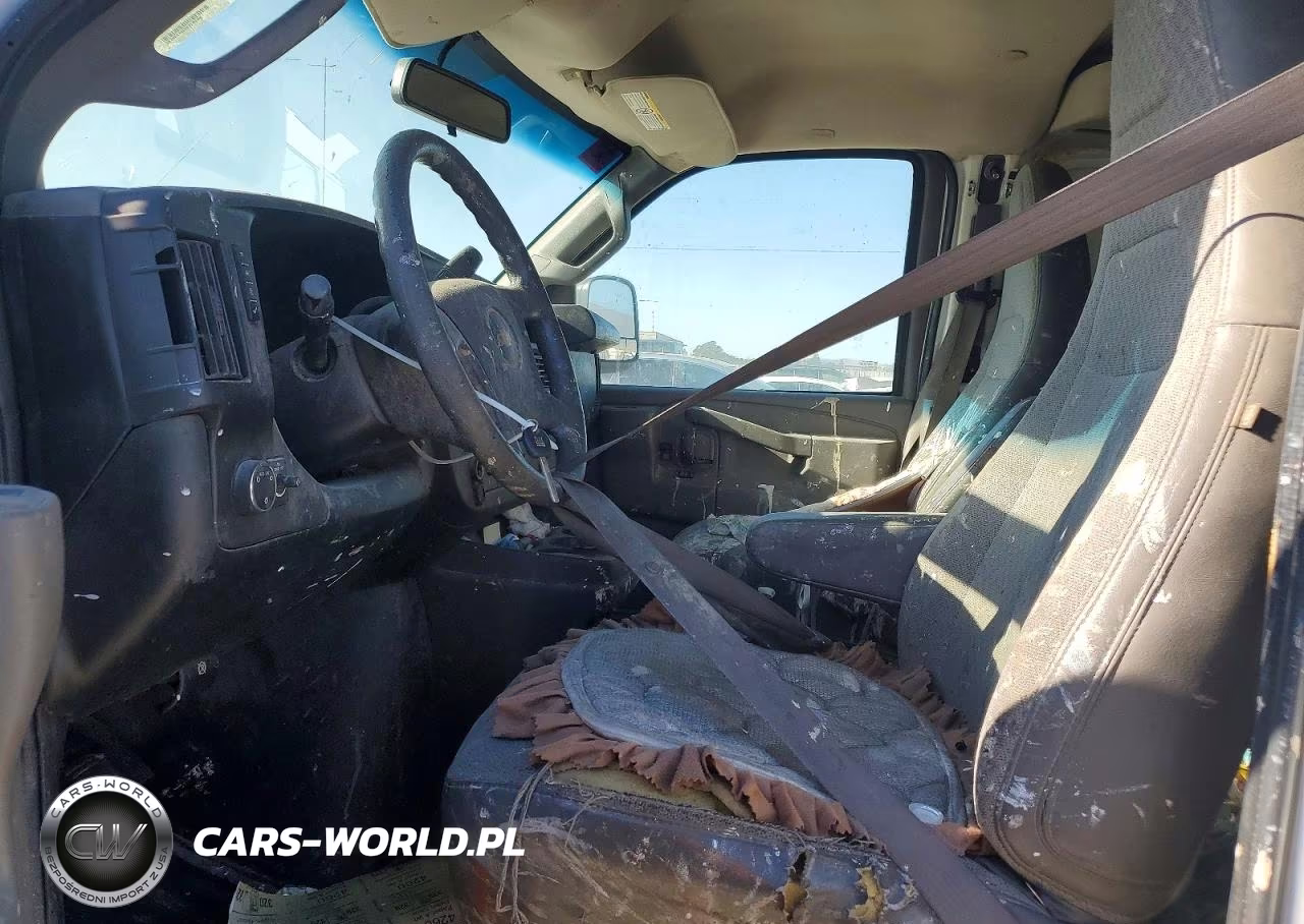2020 Chevrolet Express G2500 VIN:1GCWGAFG3L1145225 - 7