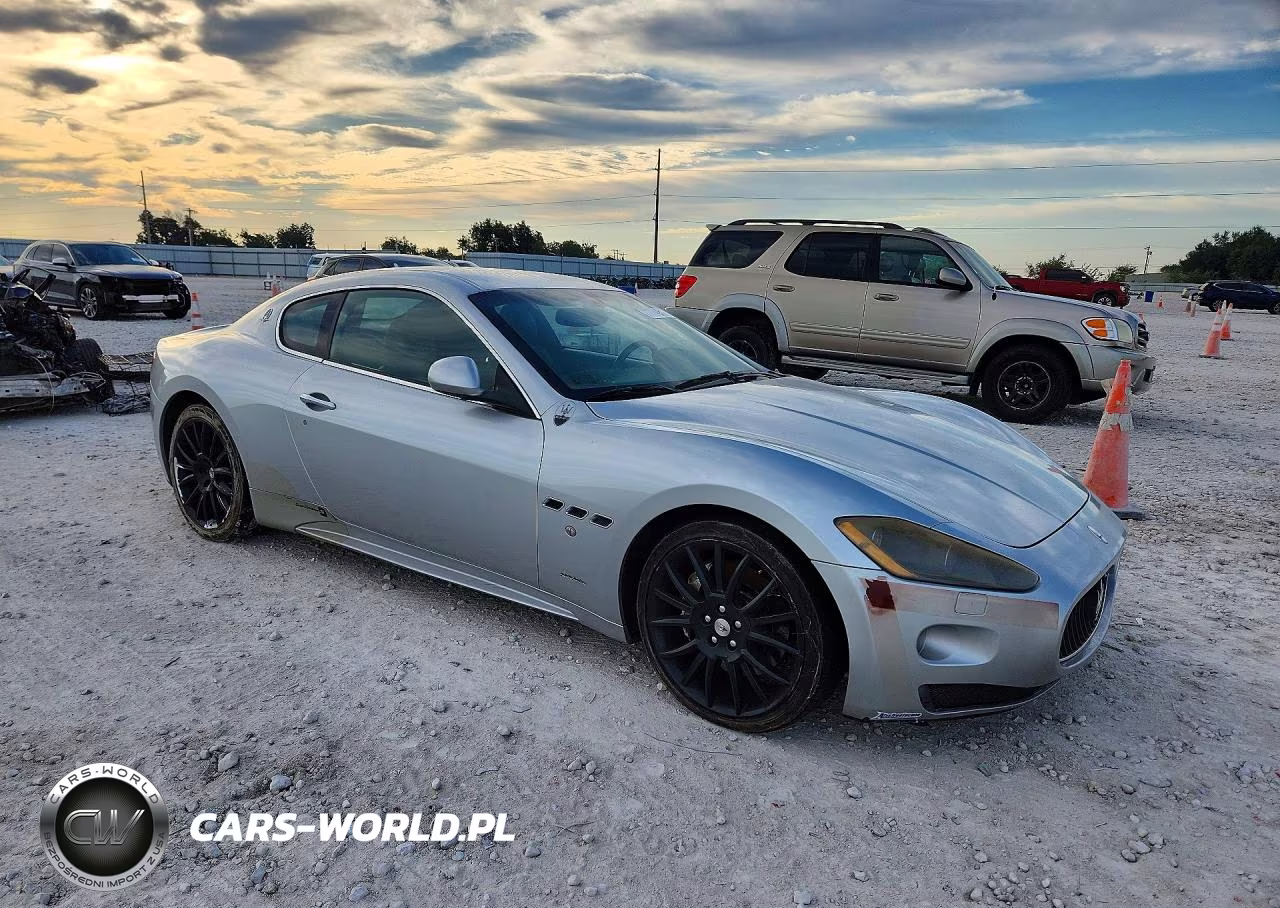 2010 Maserati Granturismo S VIN:ZAM45KLA3A0048754 - 4
