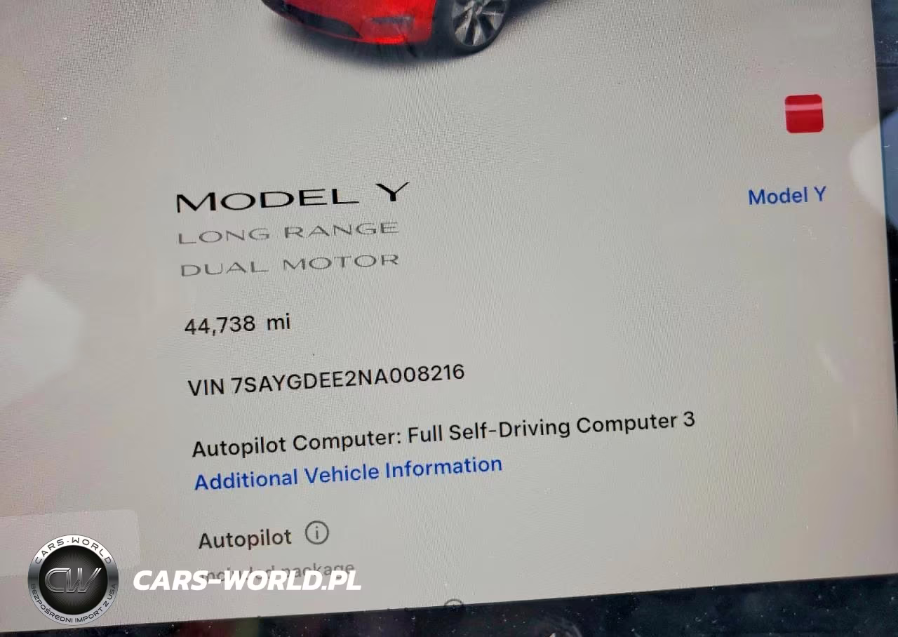2022 Tesla Model Y VIN:7SAYGDEE2NA008216 - 9