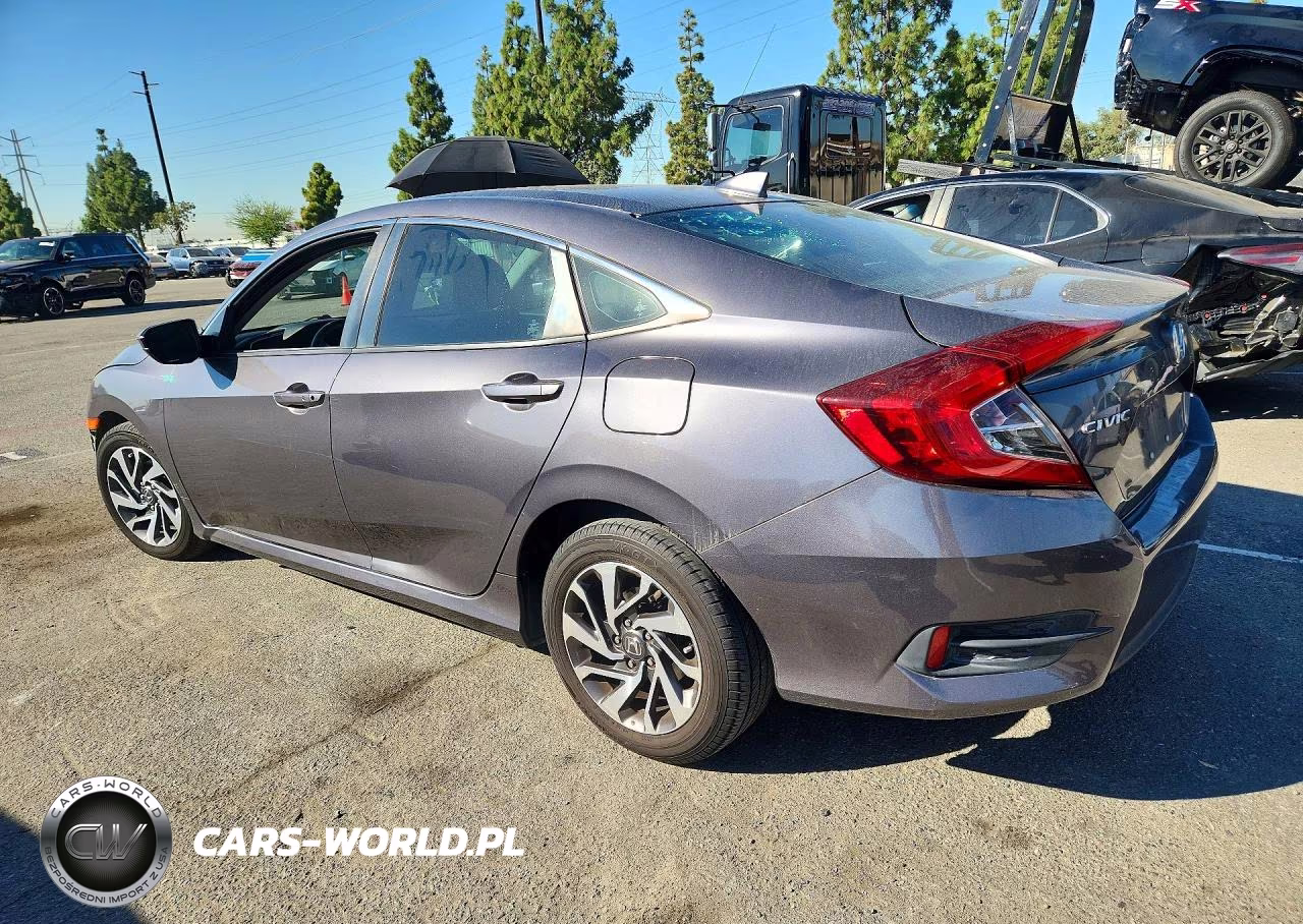2018 Honda Civic Ex VIN:2HGFC2F78JH520348 - 2
