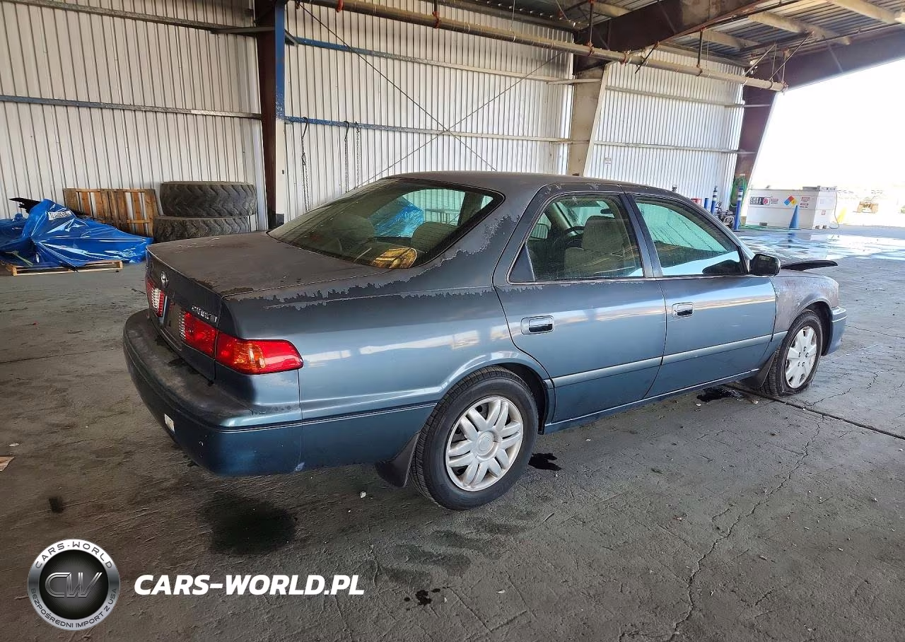 2001 Toyota Camry Le VIN:JT2BG22K910595472 - 3