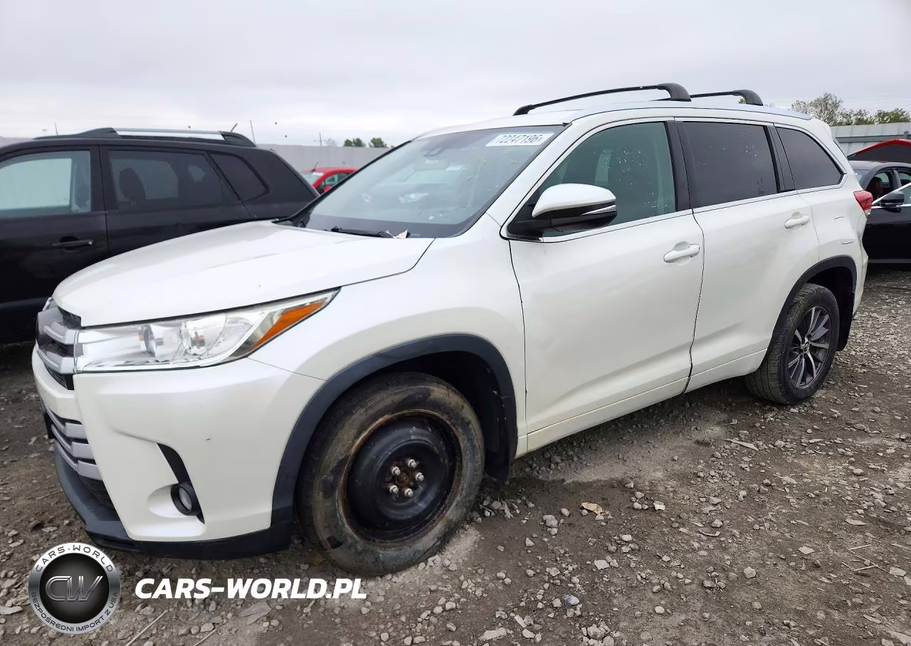 2018 Toyota Highlander Xle VIN:5TDJZRFH7JS543243 - 1