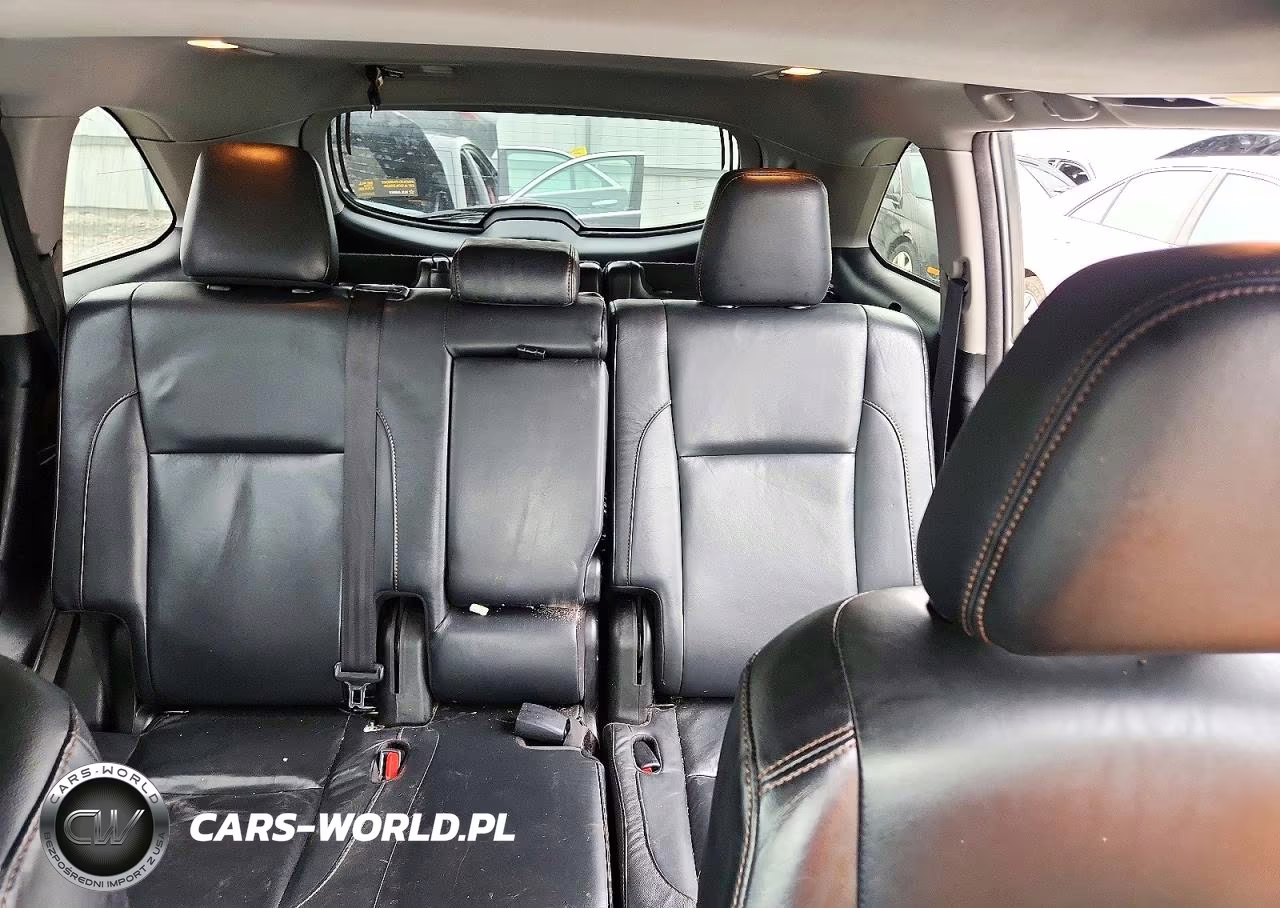 2018 Toyota Highlander Xle VIN:5TDJZRFH7JS543243 - 10
