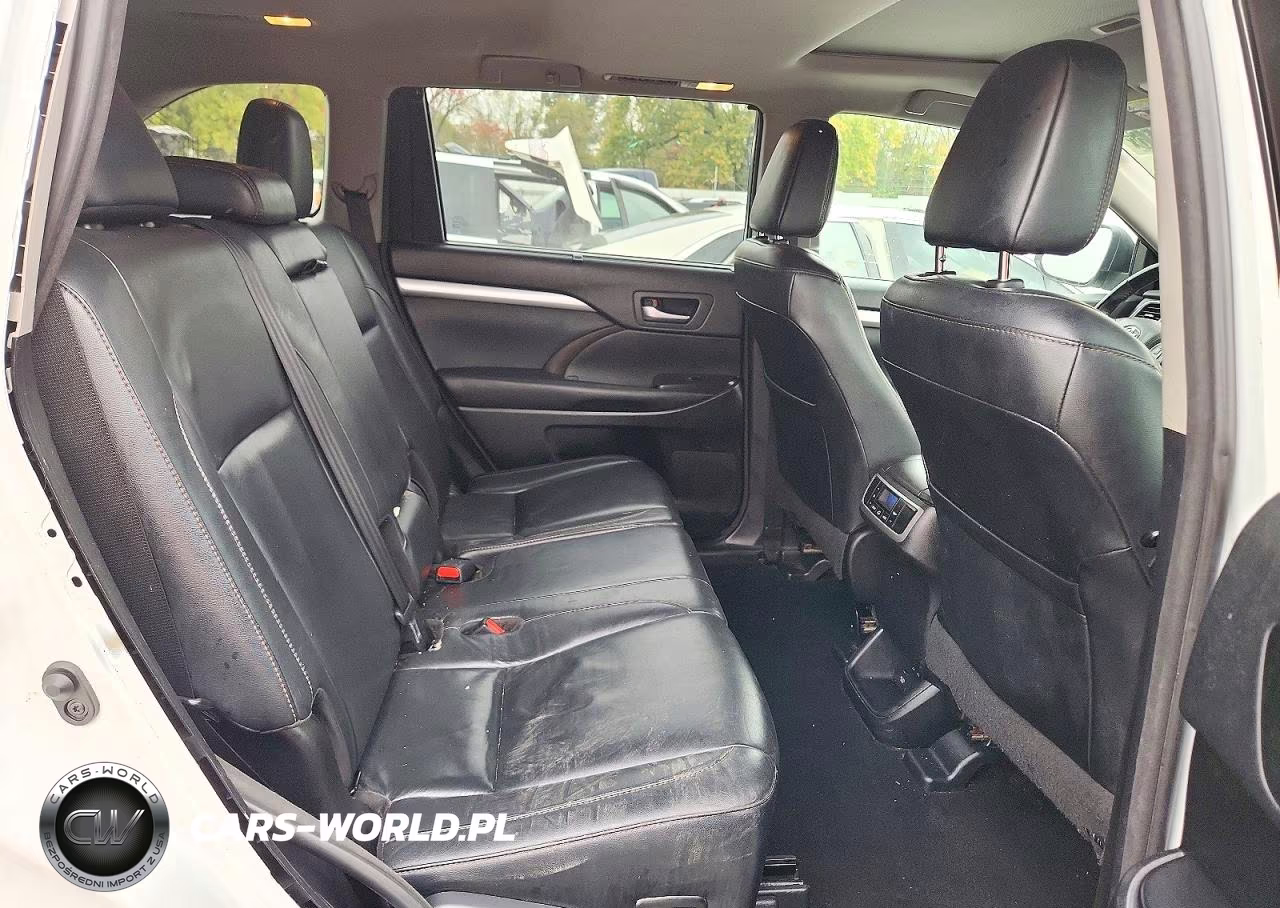 2018 Toyota Highlander Xle VIN:5TDJZRFH7JS543243 - 11