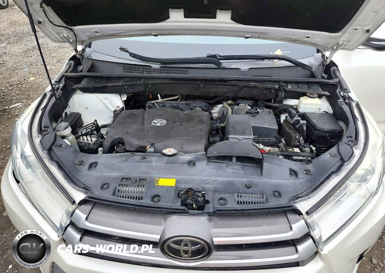 2018 Toyota Highlander Xle VIN:5TDJZRFH7JS543243 - 12