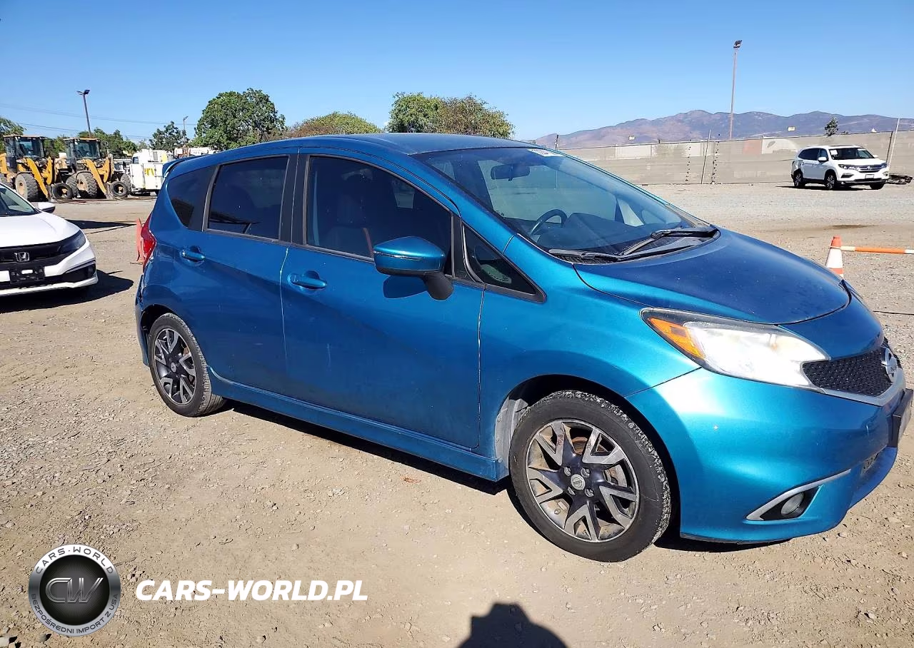 2015 Nissan Versa Note Sr VIN:3N1CE2CP5FL438031 - 4