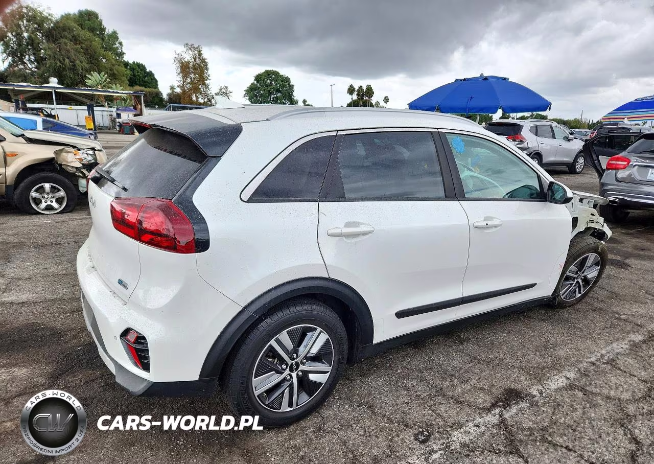 2022 Kia Niro Lxs Special Edition VIN:KNDCB3LCXN5547348 - 3