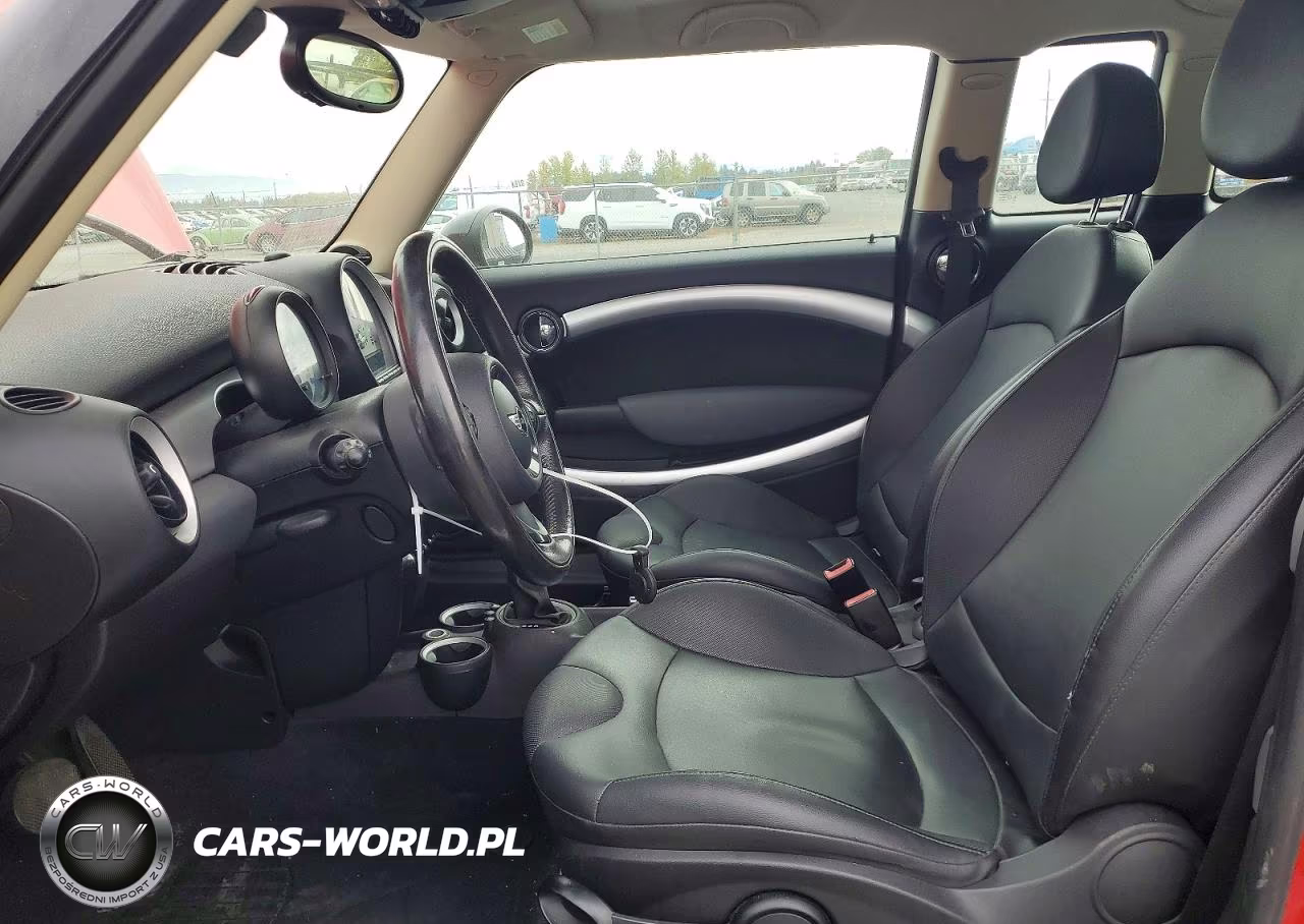 2011 Mini Cooper Clubman VIN:WMWZF3C5XBTY00639 - 7