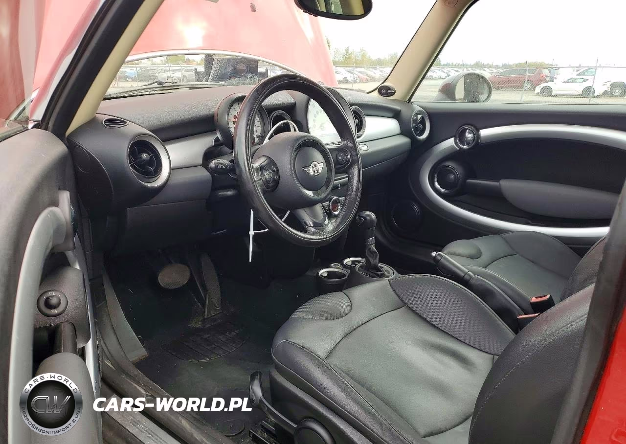 2011 Mini Cooper Clubman VIN:WMWZF3C5XBTY00639 - 8