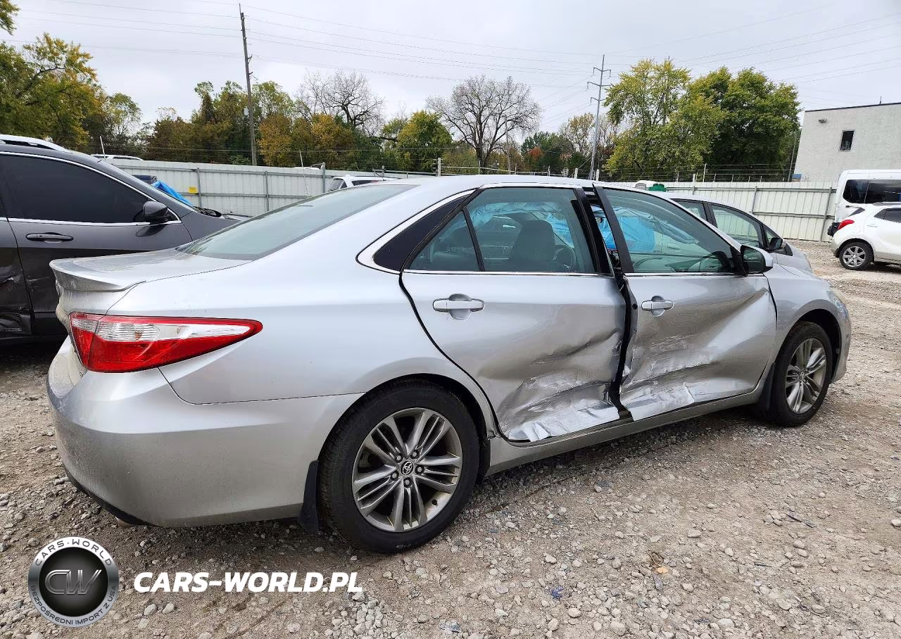 2015 Toyota Camry Se VIN:4T1BF1FK9FU920924 - 3