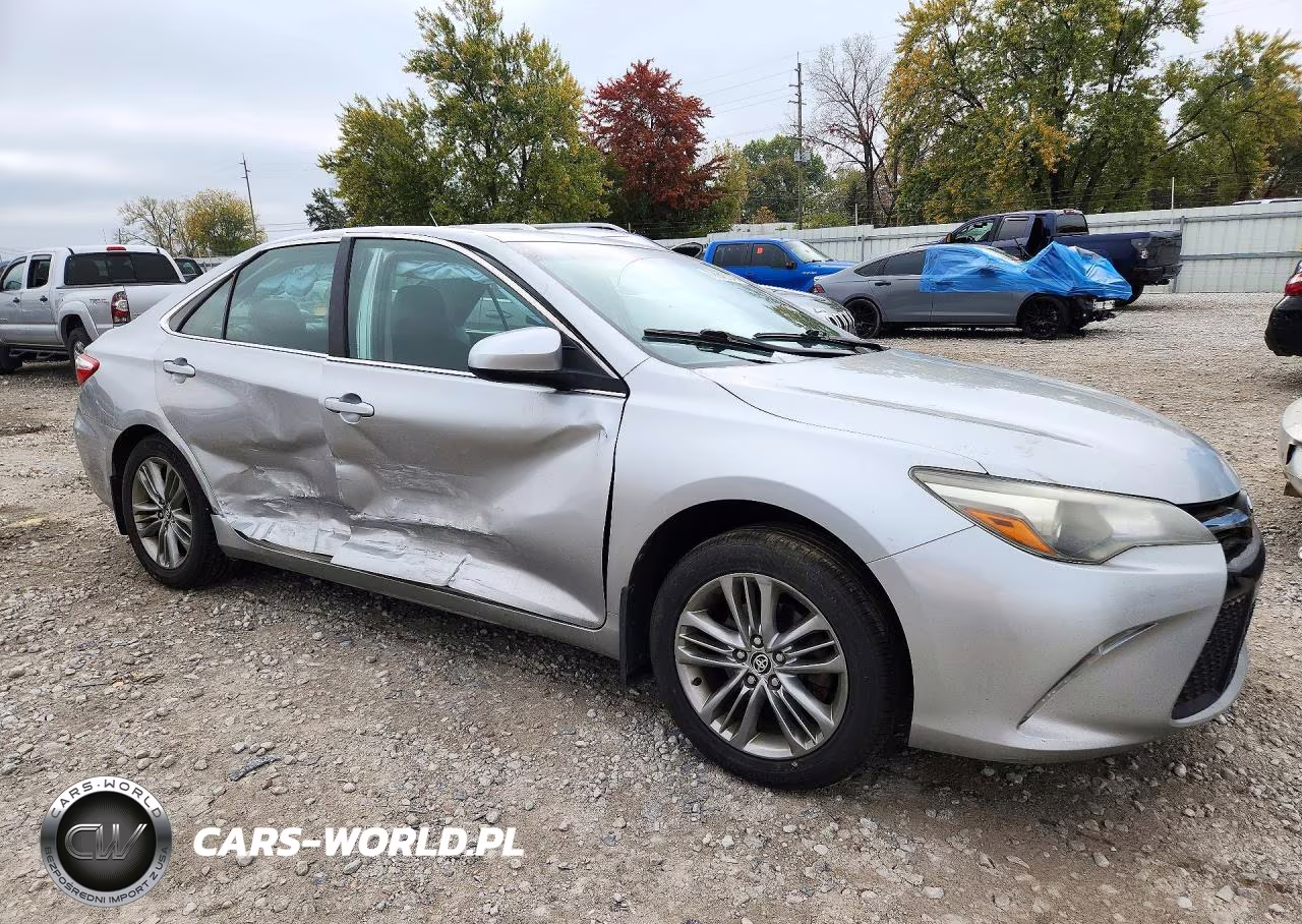 2015 Toyota Camry Se VIN:4T1BF1FK9FU920924 - 4